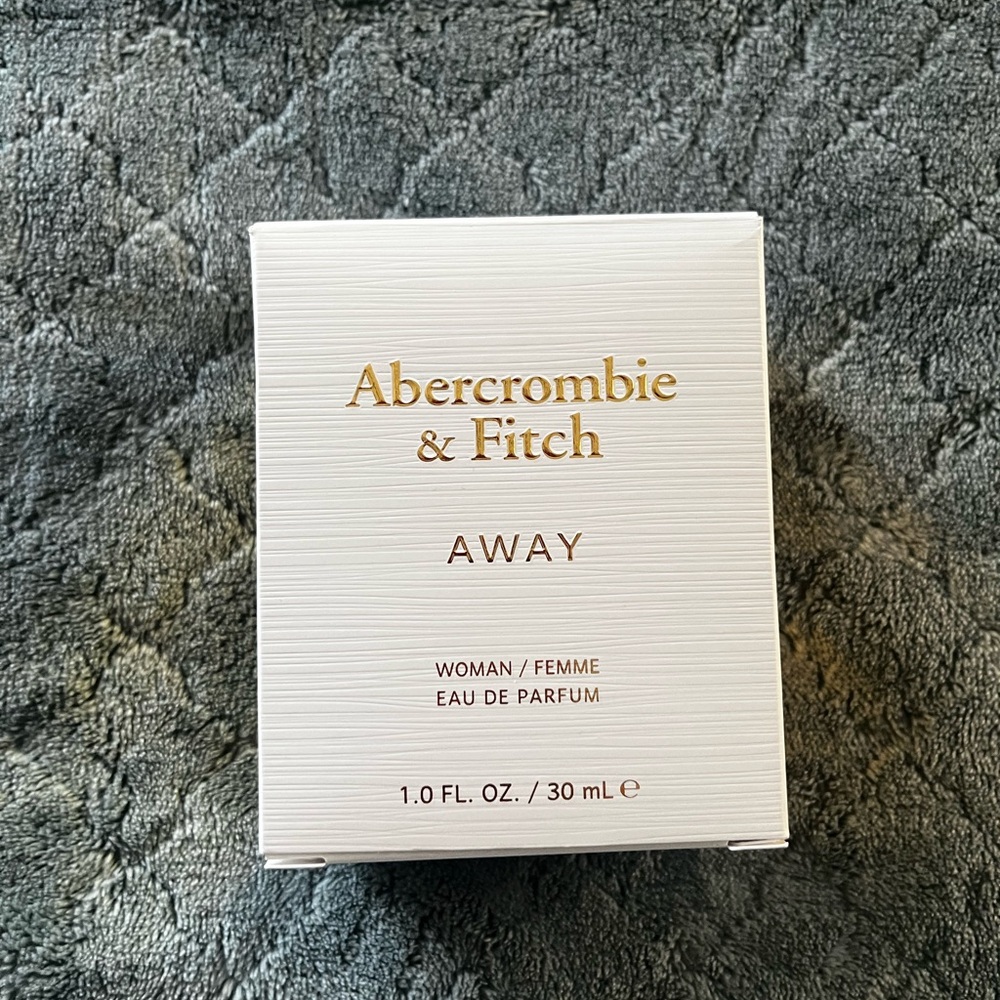 New Abercrombie & Fitch‎ away Fragrance Box - White and Brown